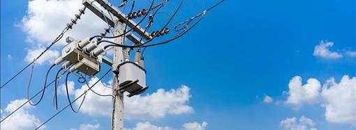 Concessionária distribuidora de energia elétrica é condenada a indenizar seguradora por danos em equipamentos de segurado em virtude da oscilação de energia